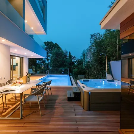 Apartment The Q Senses - New Luxury With Piano, Pool, Sauna And Jacuzzi Rovinj