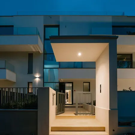 The Q Senses - New Luxury With Piano, Pool, Sauna And Jacuzzi