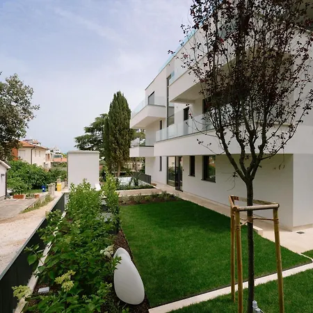 The Q Senses - New Luxury With Piano, Pool, Sauna And Jacuzzi Apartment