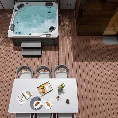The Q Senses - New Luxury With Piano, Pool, Sauna And Jacuzzi Apartment *
