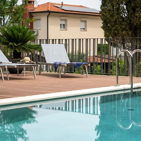 The Q Senses - New Luxury With Piano, Pool, Sauna And Jacuzzi Rovinj