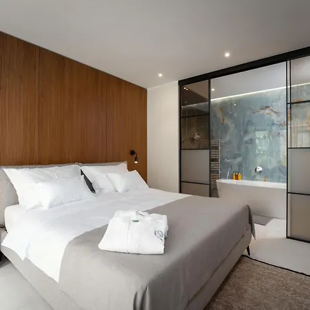 Apartment The Q Senses - New Luxury With Piano, Pool, Sauna And Jacuzzi