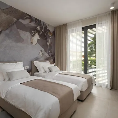 The Q Senses - New Luxury With Piano, Pool, Sauna And Jacuzzi Apartment *