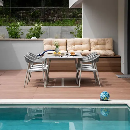 Apartment The Q Senses - New Luxury With Piano, Pool, Sauna And Jacuzzi