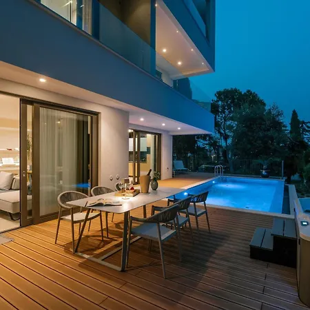 The Q Senses - New Luxury With Piano, Pool, Sauna And Jacuzzi Apartment Rovinj