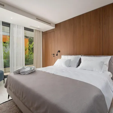 The Q Senses - New Luxury With Piano, Pool, Sauna And Jacuzzi Apartment