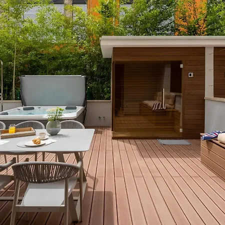 The Q Senses - New Luxury With Piano, Pool, Sauna And Jacuzzi Apartment *