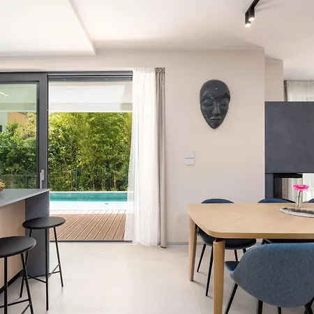 The Q Senses - New Luxury With Piano, Pool, Sauna And Jacuzzi Apartment *