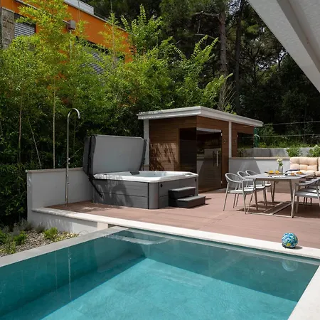 The Q Senses - New Luxury With Piano, Pool, Sauna And Jacuzzi Apartment Rovinj