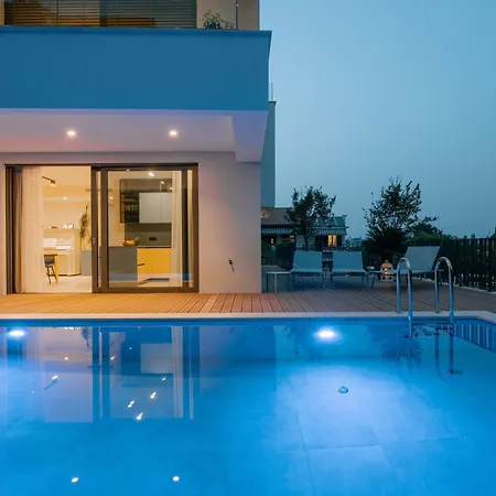 Apartman The Q Senses - New Luxury With Piano, Pool, Sauna And Jacuzzi *