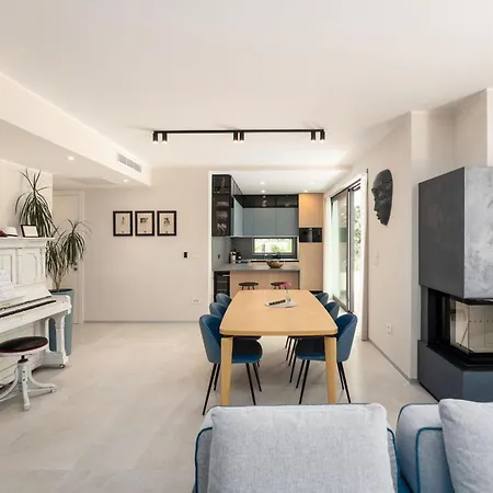 The Q Senses - New Luxury With Piano, Pool, Sauna And Jacuzzi Rovinj
