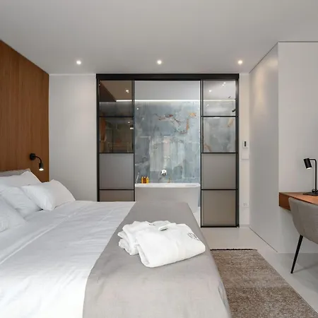 Apartment The Q Senses - New Luxury With Piano, Pool, Sauna And Jacuzzi